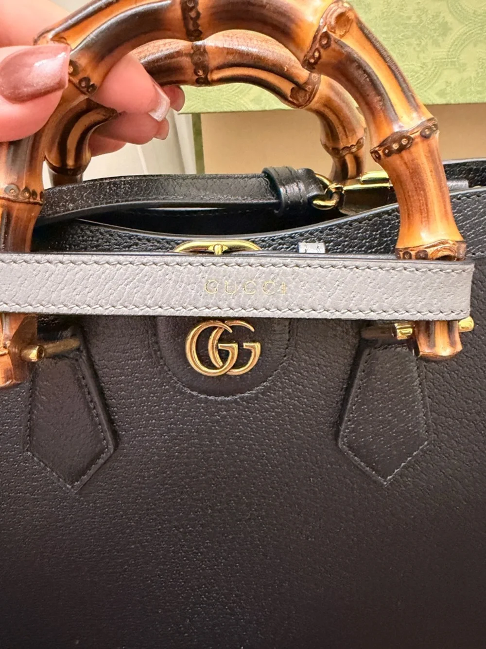 Gucci Diana Medium bag 2023 - Picture 4 of 11